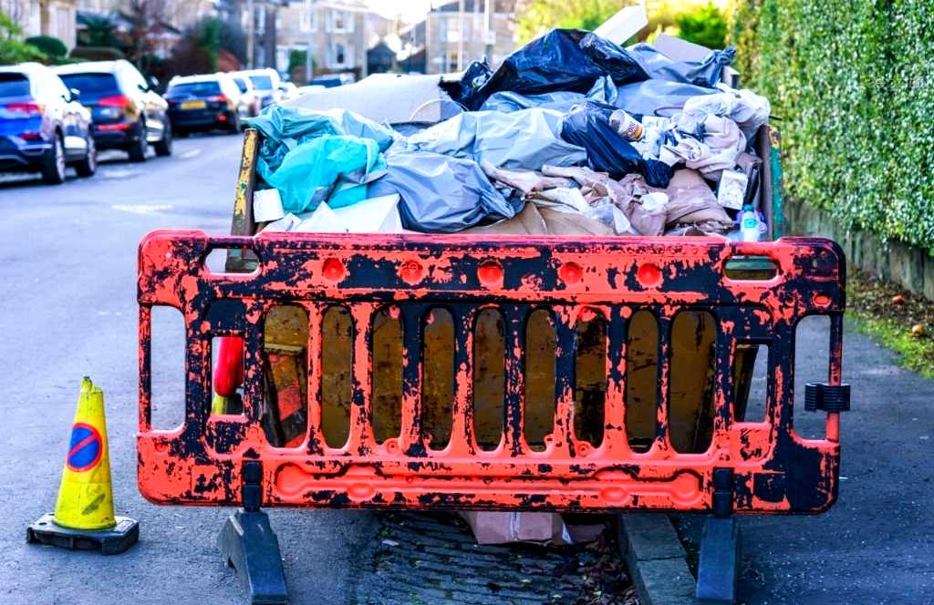 Rubbish Removal Services in Reymerston
